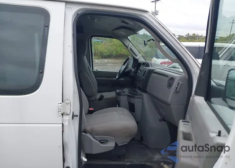 2009 Ford E-250 Commercial/Recreational z USA, uszkodzony, nr VIN 1FTNE24W59DA48746